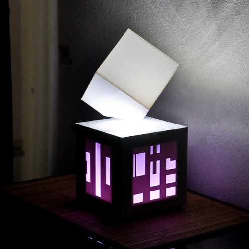 Lampe en lévitation avec...