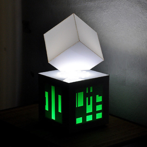 Lampe en lévitation avec...