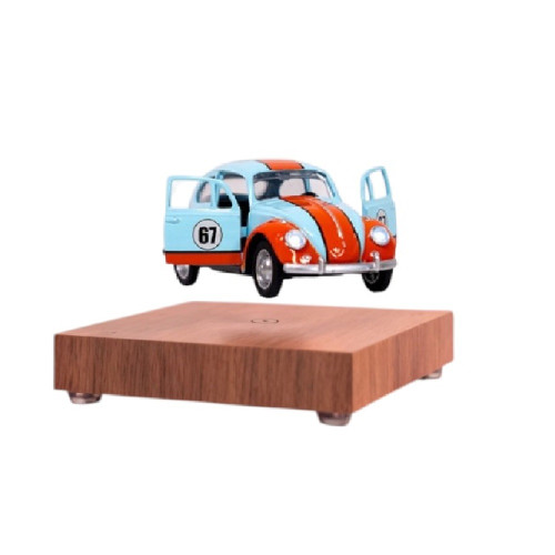 Voiture miniature rétro en...